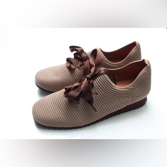 NWOT L’amour Des Pieds Taimah Sneakers - Picture 10 of 12